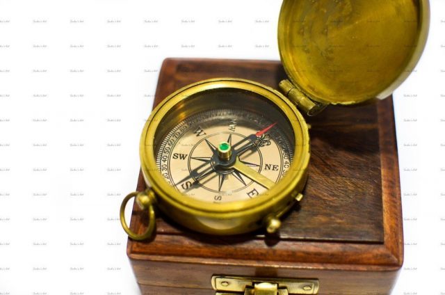 World Of Vintage Antique Brass Compass - Stumbit Explore - Deal of the Day